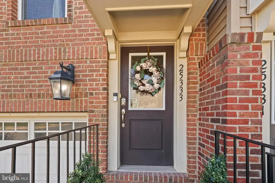 25333 Wakestone Park Ter, Chantilly, VA 20152 - #2