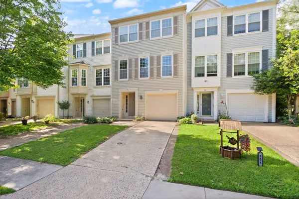 303 Barnfield Sq Ne, LEESBURG, VA 20176