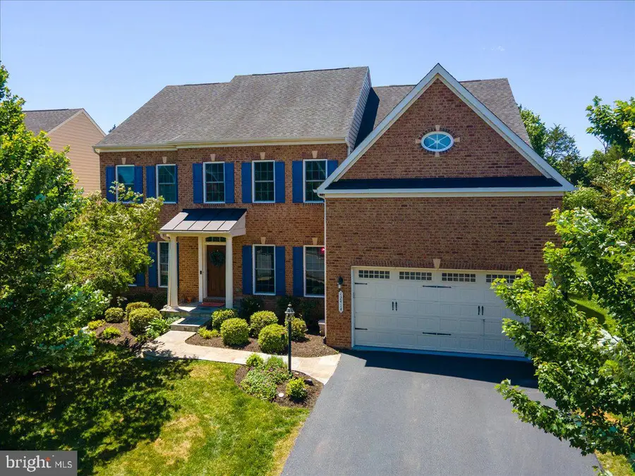 42414 Pine Forest Dr, Chantilly, VA 20152 - #2