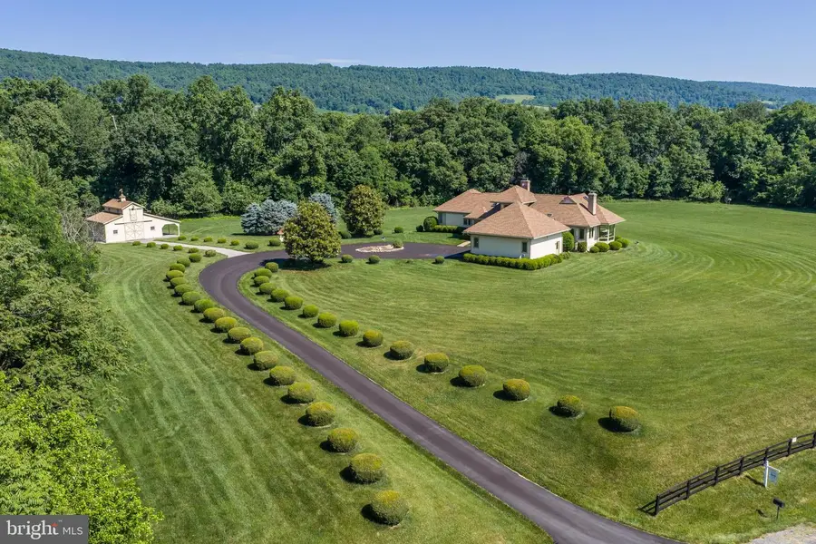 18291 Calumet Ln, Bluemont, VA 20135 - #2