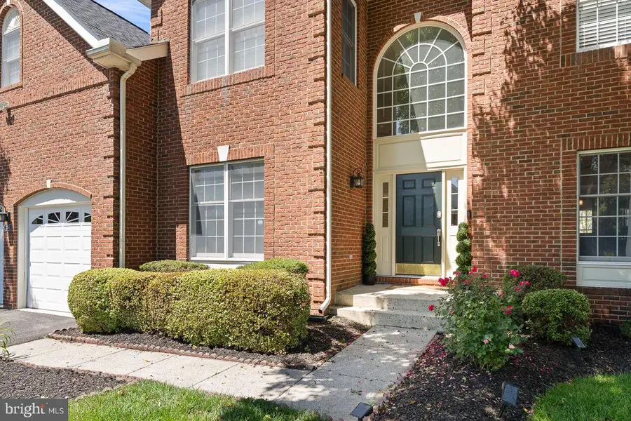 22561 Howardsville Woods Ct, Ashburn, VA 20148 - #3