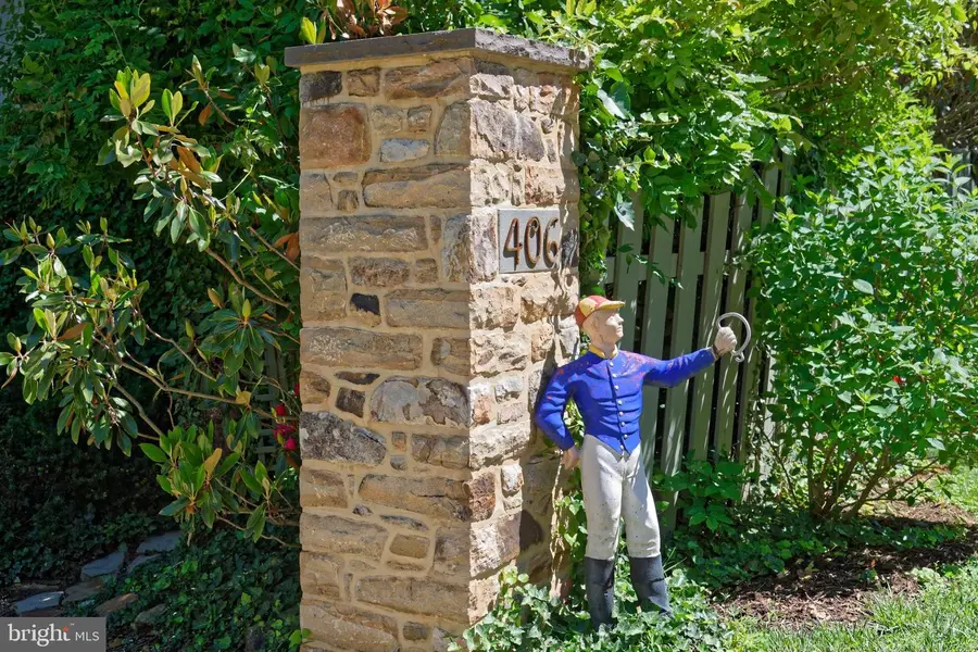 406 E Washington St, Middleburg, VA 20117 - #2