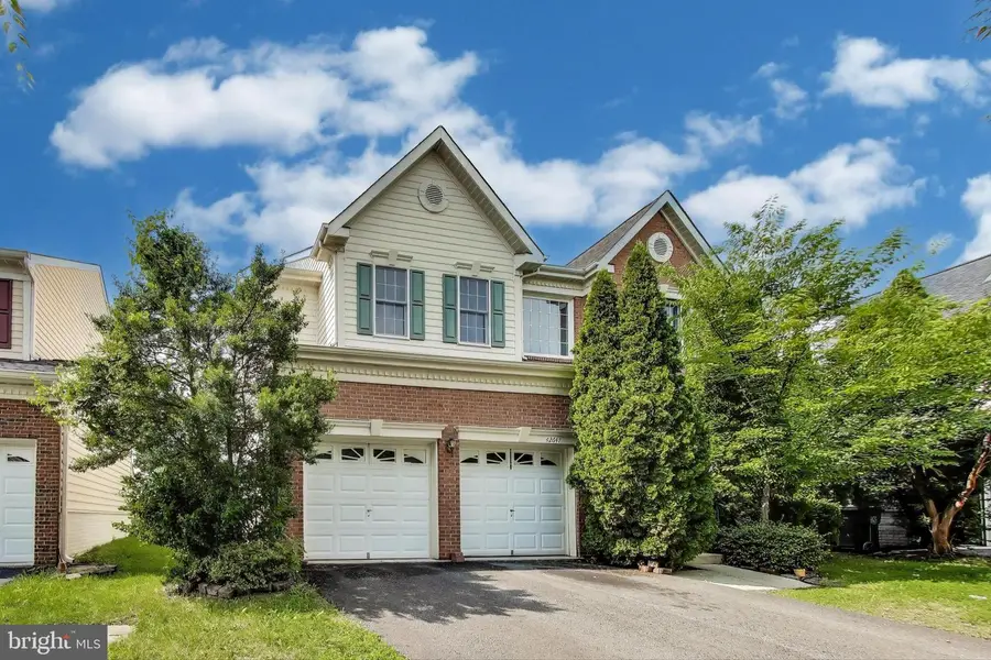 42647 Harris St, Chantilly, VA 20152 - #3