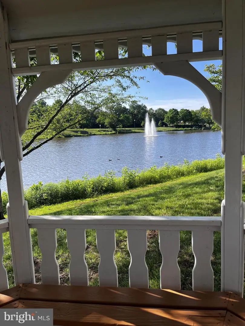 25300 Lake Mist Sq #101, Chantilly, VA 20152 - #2