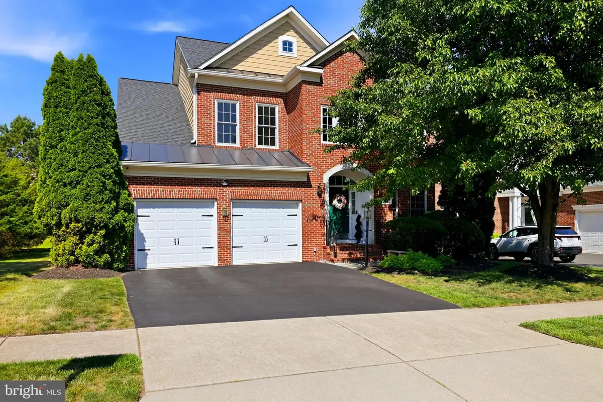 19167 Chartier Dr, Leesburg, VA 20176 - #1