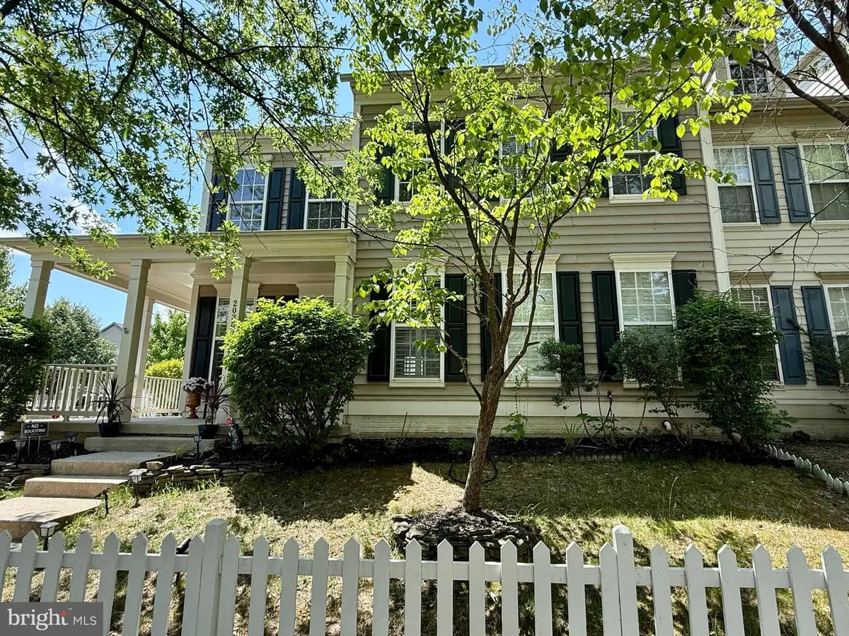 20385 Bowfonds St, Ashburn, VA 20147 - #1