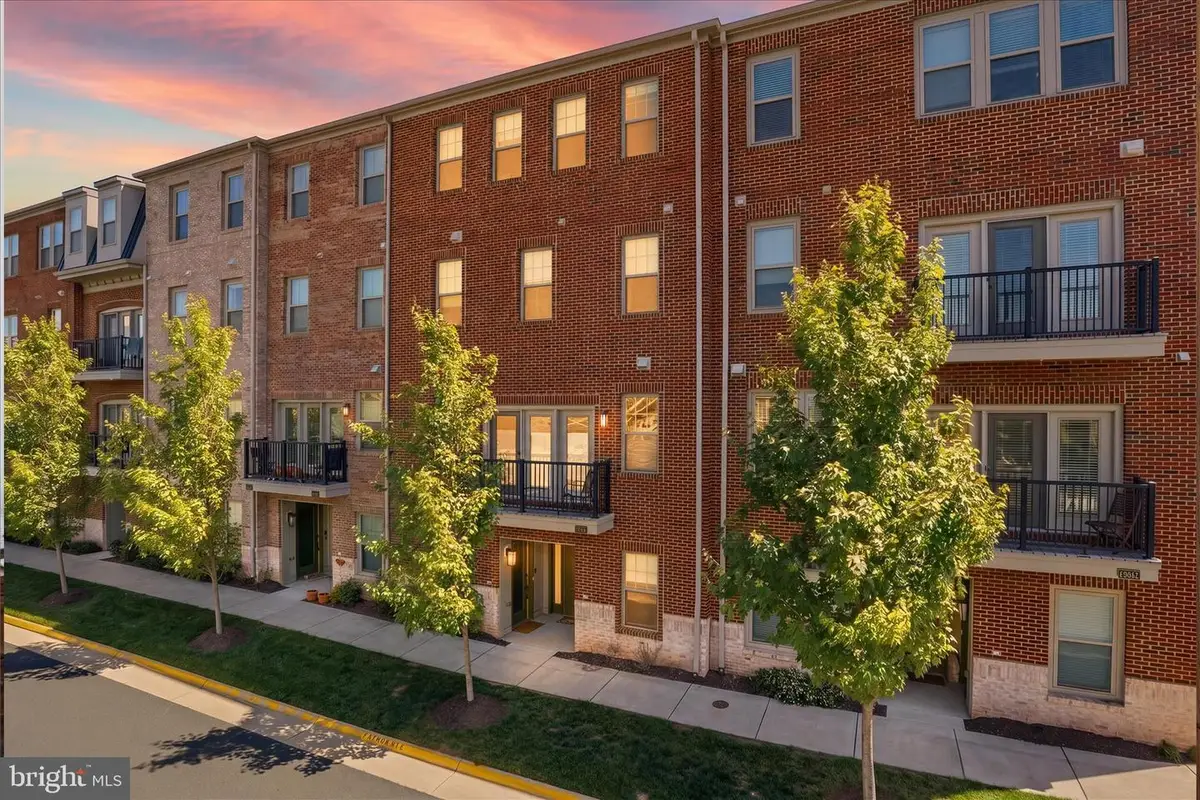 42851 Littlehales Ter, Ashburn, VA 20148 - #1
