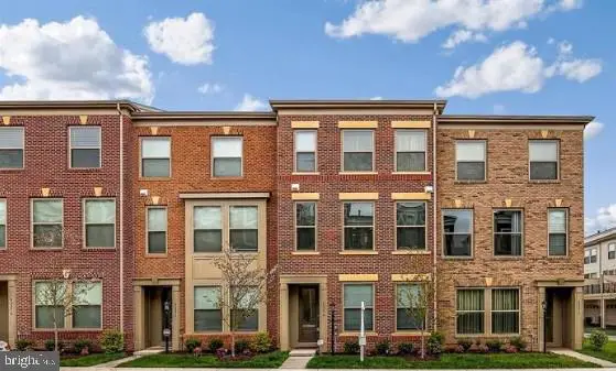 42274 Hampton Woods Ter, Ashburn, VA 20148 - #1