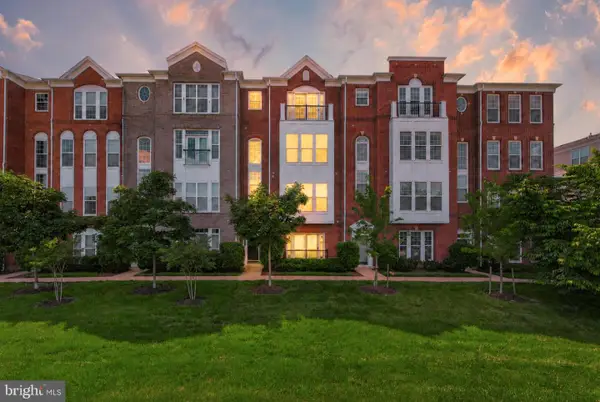 20640 Sibbald Sq, ASHBURN, VA 20147