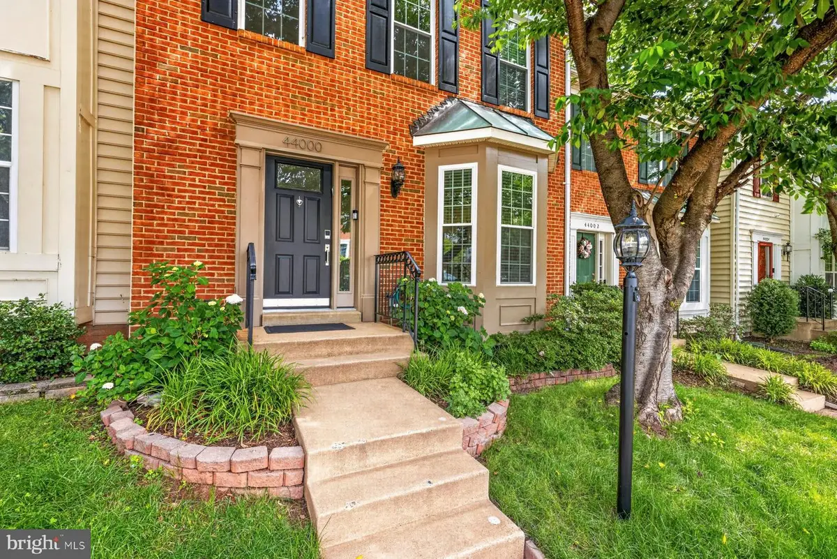 44000 Kings Arms Sq, Ashburn, VA 20147 - #1