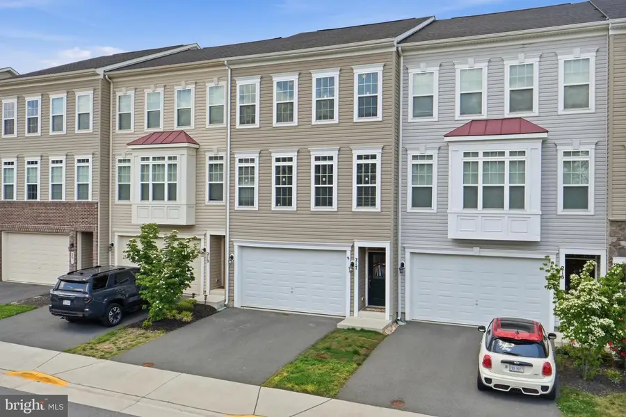217 Upper Brook Ter, Purcellville, VA 20132 - #2