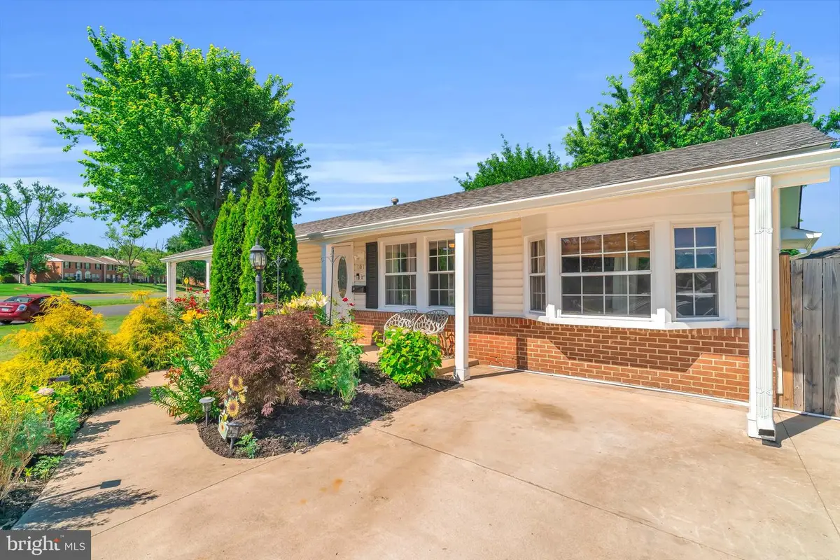101 W Beech Rd, Sterling, VA 20164 - #1