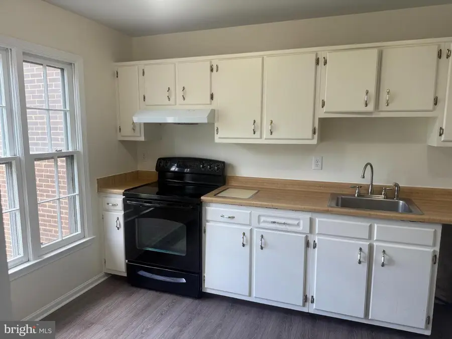 1062 Tottenham Ct, Sterling, VA 20164 - #3