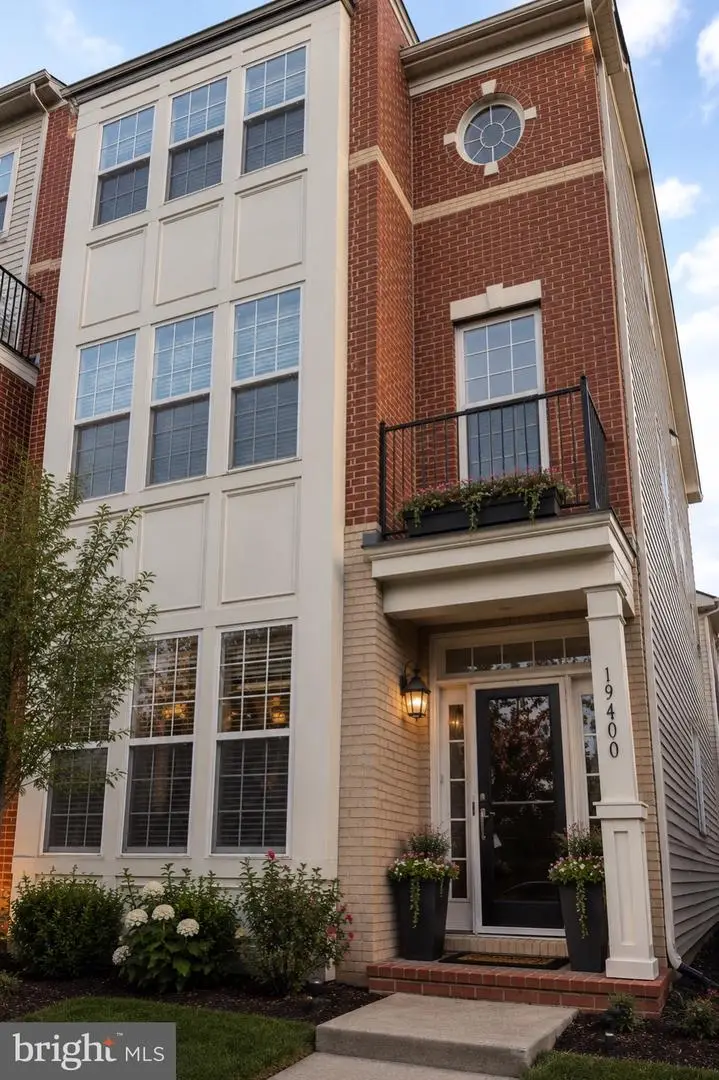 19400 Front St, Leesburg, VA 20176 - #1
