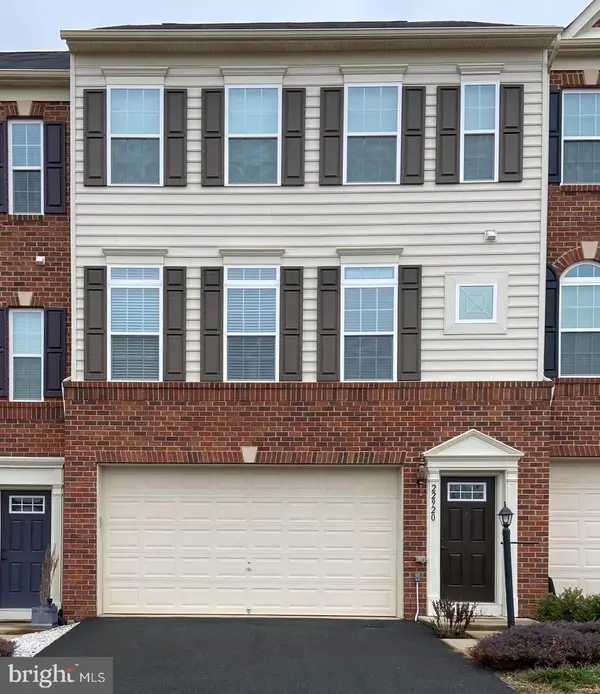22920 Lacey Oak Ter, STERLING, VA 20166