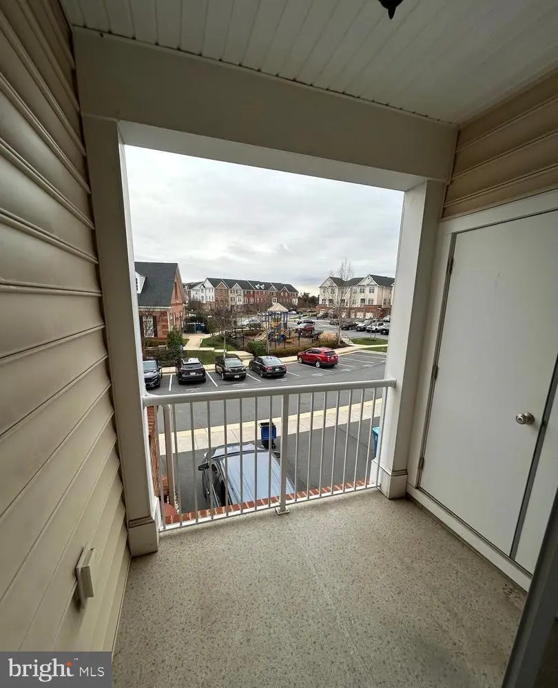 43031 Foxtrail Woods Ter #106, Ashburn, VA 20148 - #3