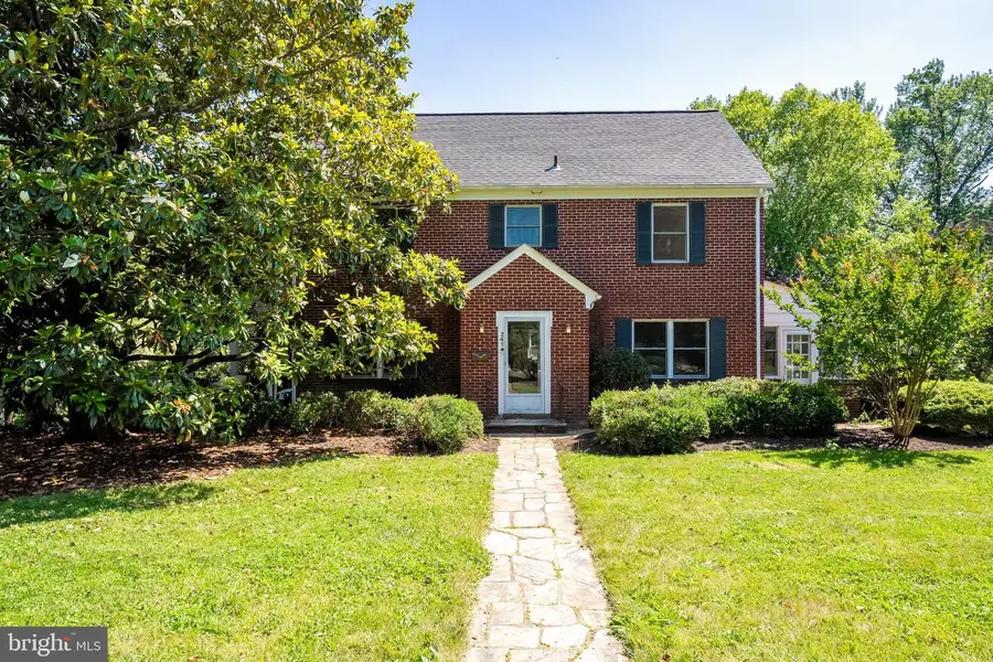 241 Edwards Ferry Rd Ne, Leesburg, VA 20176 - #2