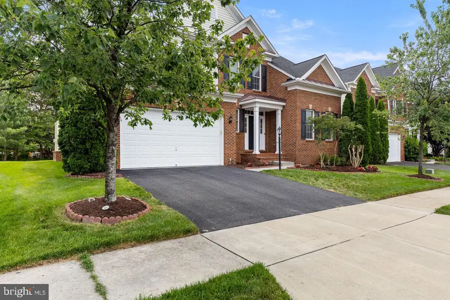 23276 Fallen Hills Dr, Brambleton, VA 20148 - #2