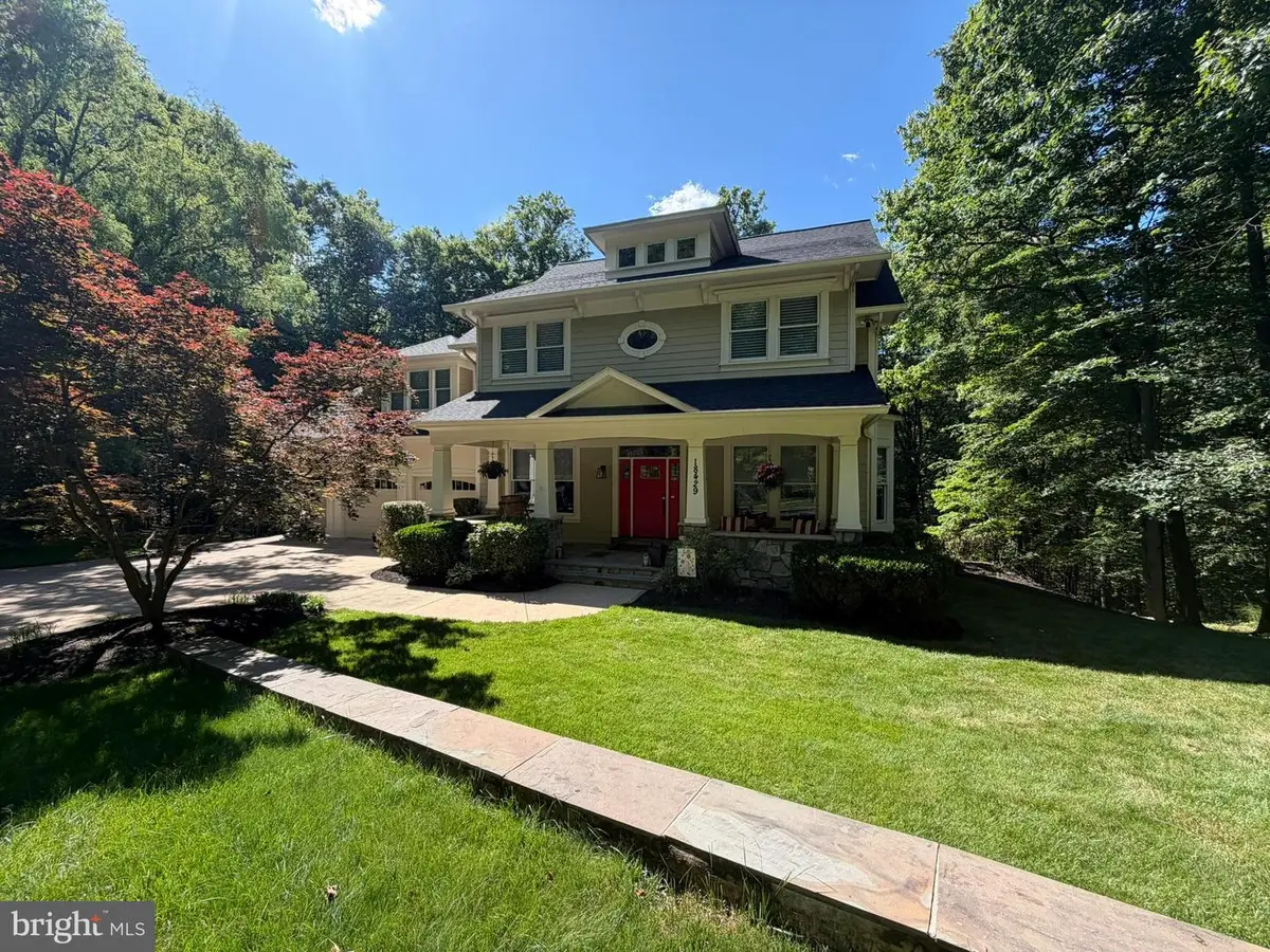18429 Woodburn Rd, Leesburg, VA 20175 - #1