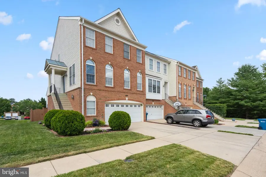 25838 Kirkwood Sq, Chantilly, VA 20152 - #2