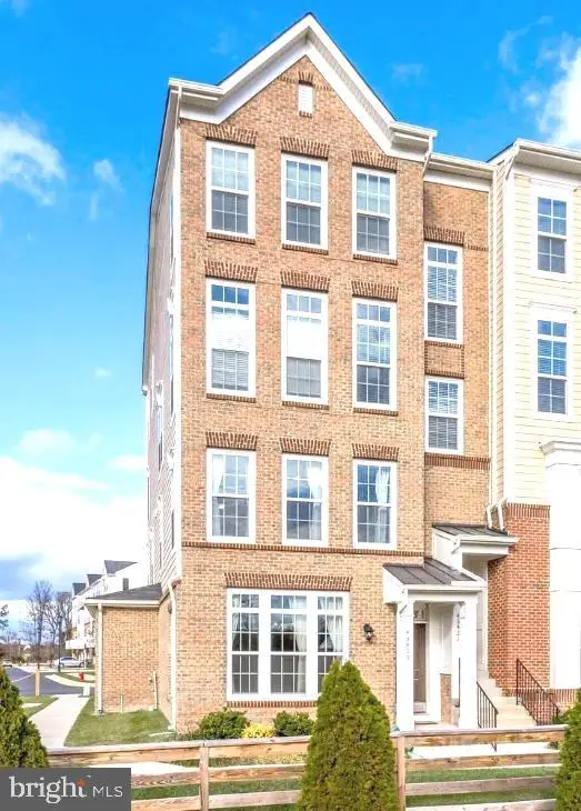 43419 Town Gate Sq, CHANTILLY, VA 20152