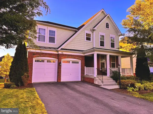23612 Richland Grove Dr, BRAMBLETON, VA 20148