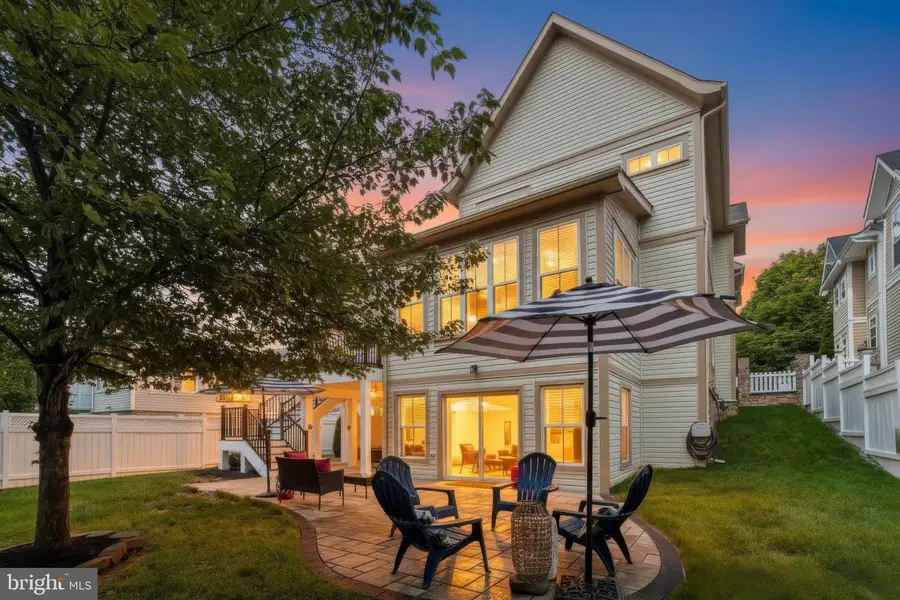 22810 Courtland Park Dr, Brambleton, VA 20148 - #2
