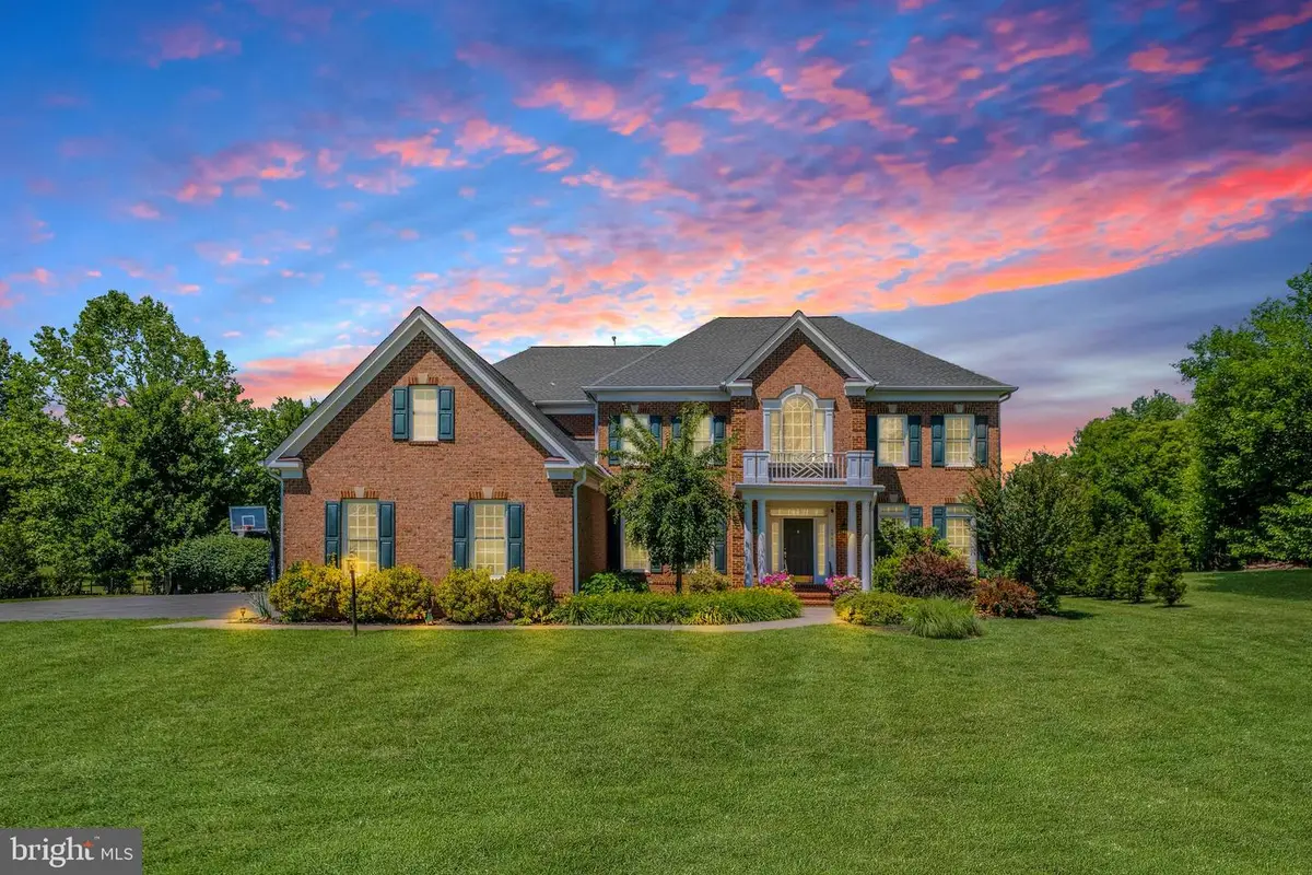 16619 Chestnut Overlook Dr, Purcellville, VA 20132 - #1