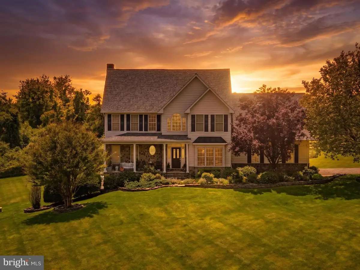 19709 Colchester Rd, Purcellville, VA 20132 - #1