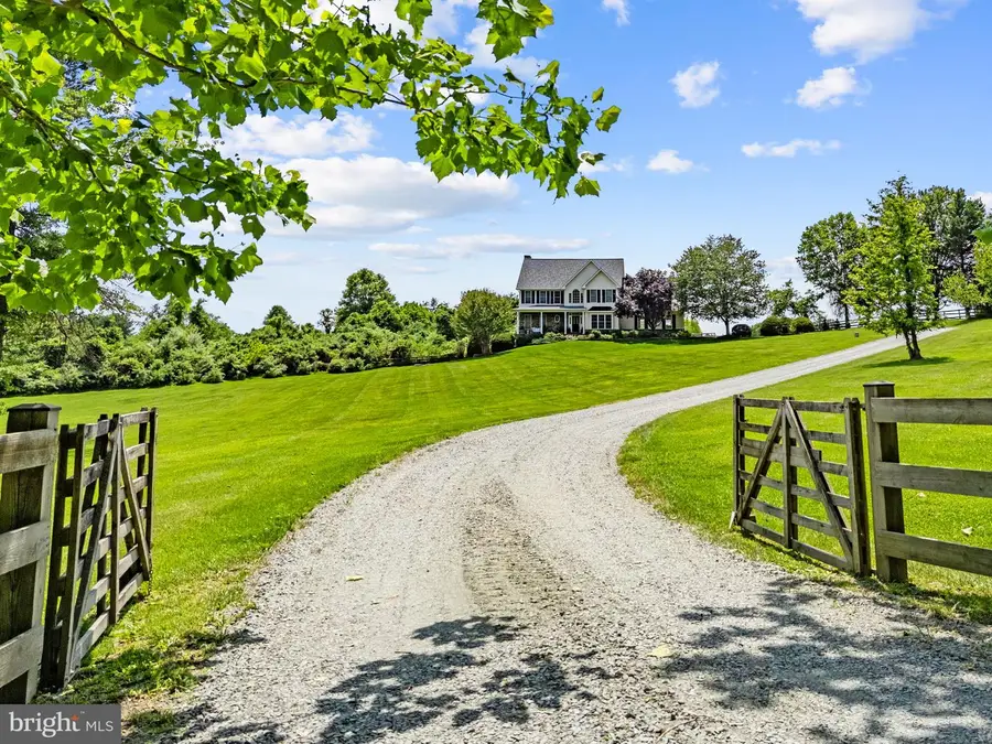 19709 Colchester Rd, Purcellville, VA 20132 - #2