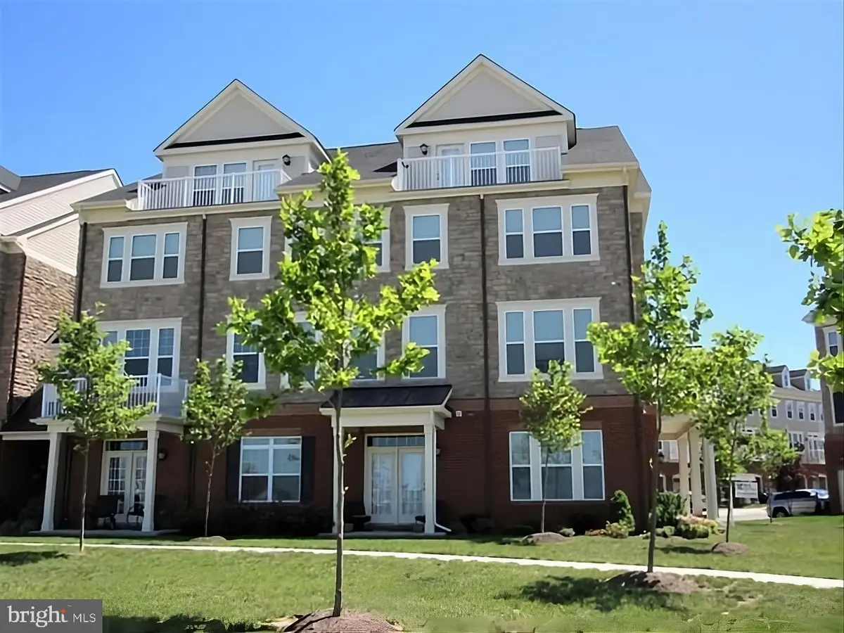 42581 Sunset Ridge Sq, Ashburn, VA 20148 - #1