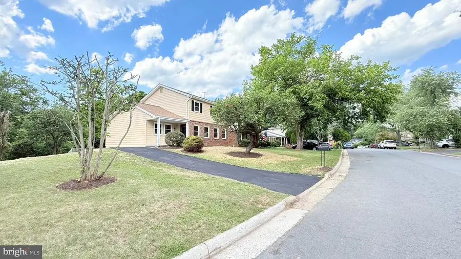 501 Tavenner Ct, Sterling, VA 20164 - #2