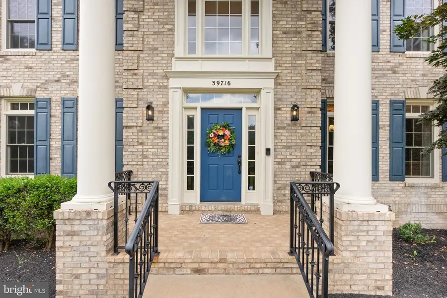 39716 Golden Springs Ct, Hamilton, VA 20158 - #3