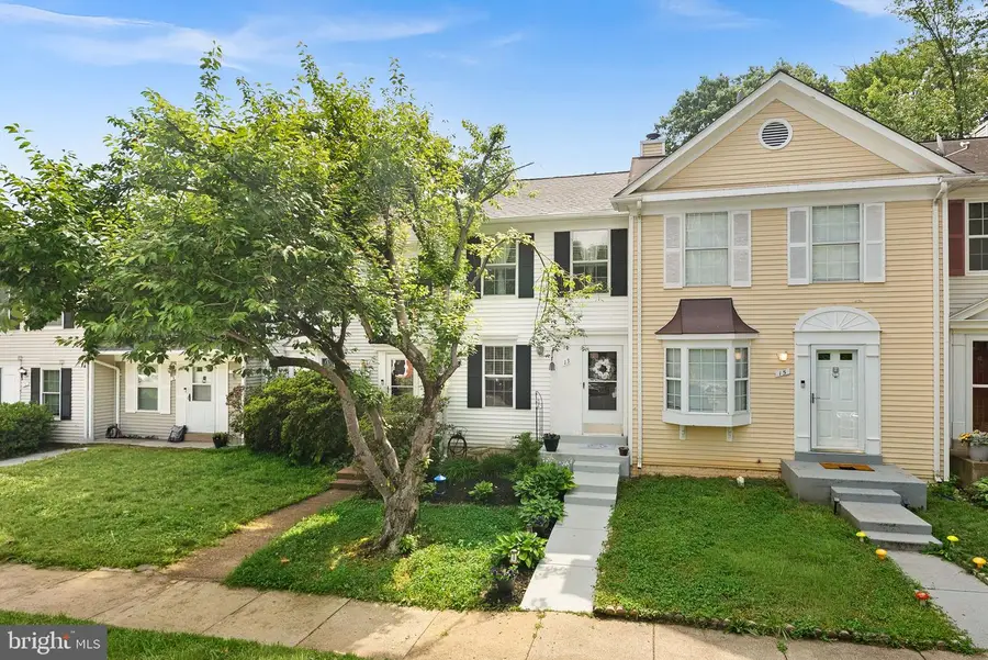 13 Fairmont Pl, Sterling, VA 20165 - #3