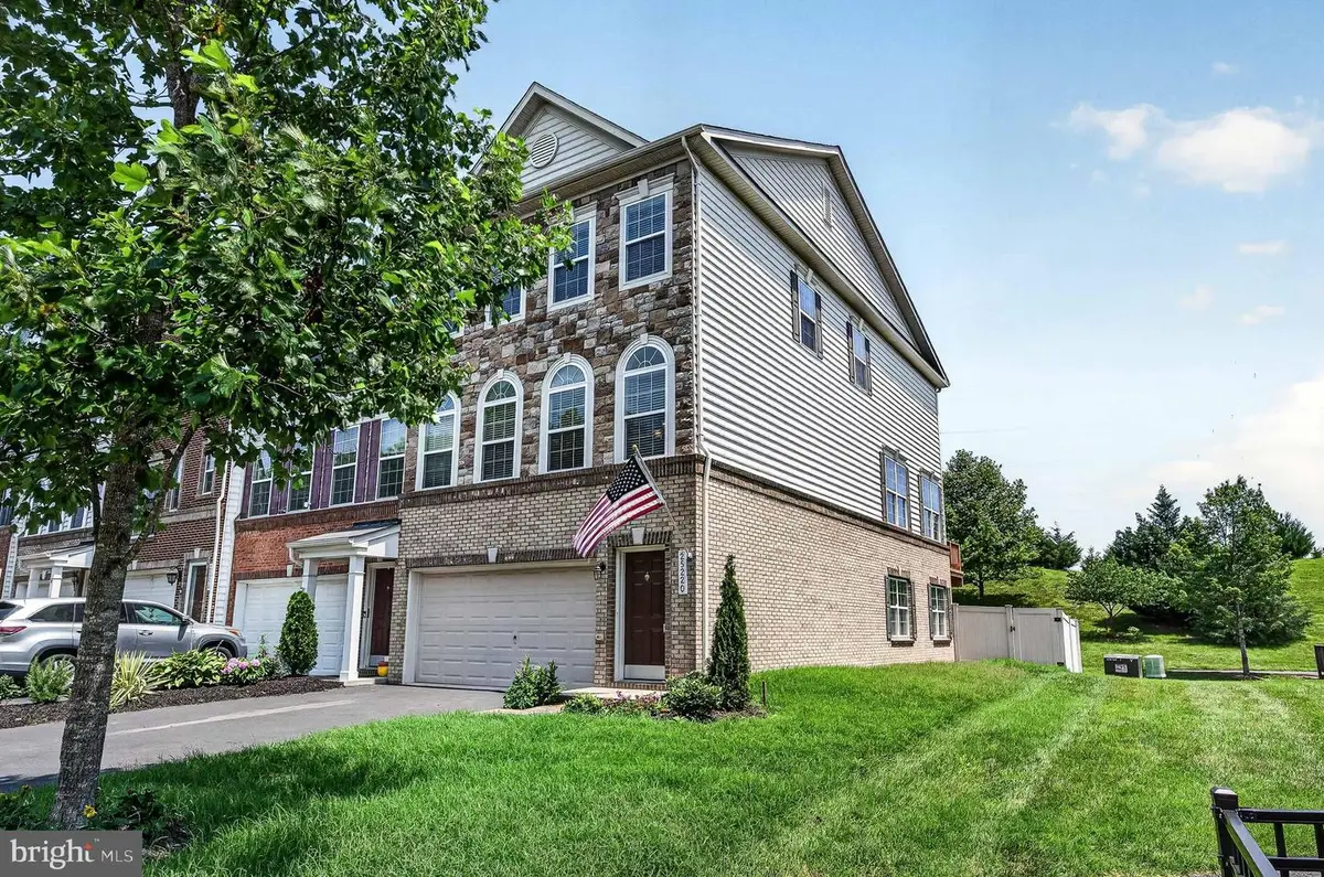 25220 Prairie Fire Sq, Aldie, VA 20105 - #1