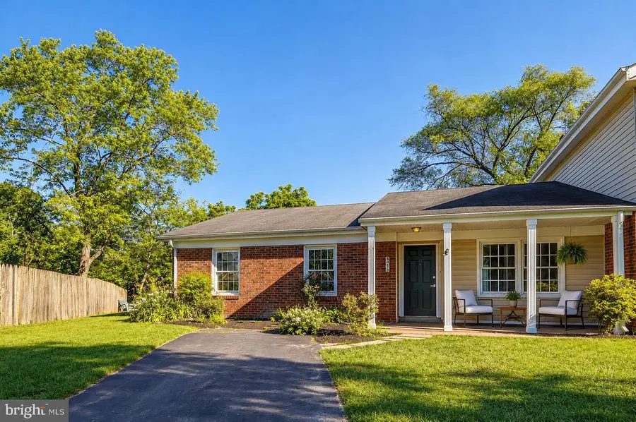 413 Harding Ct, Sterling, VA 20164 - #3