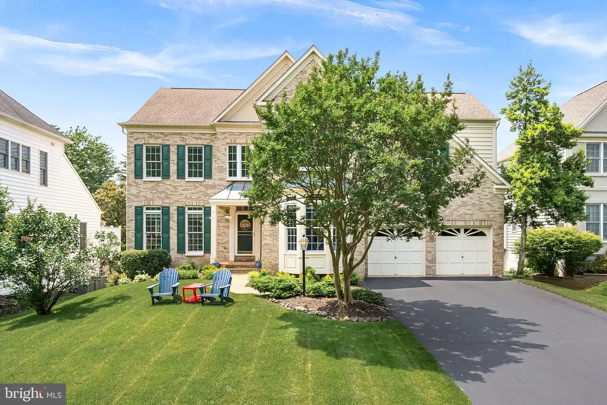 25781 Planting Field Dr, Chantilly, VA 20152 - #1