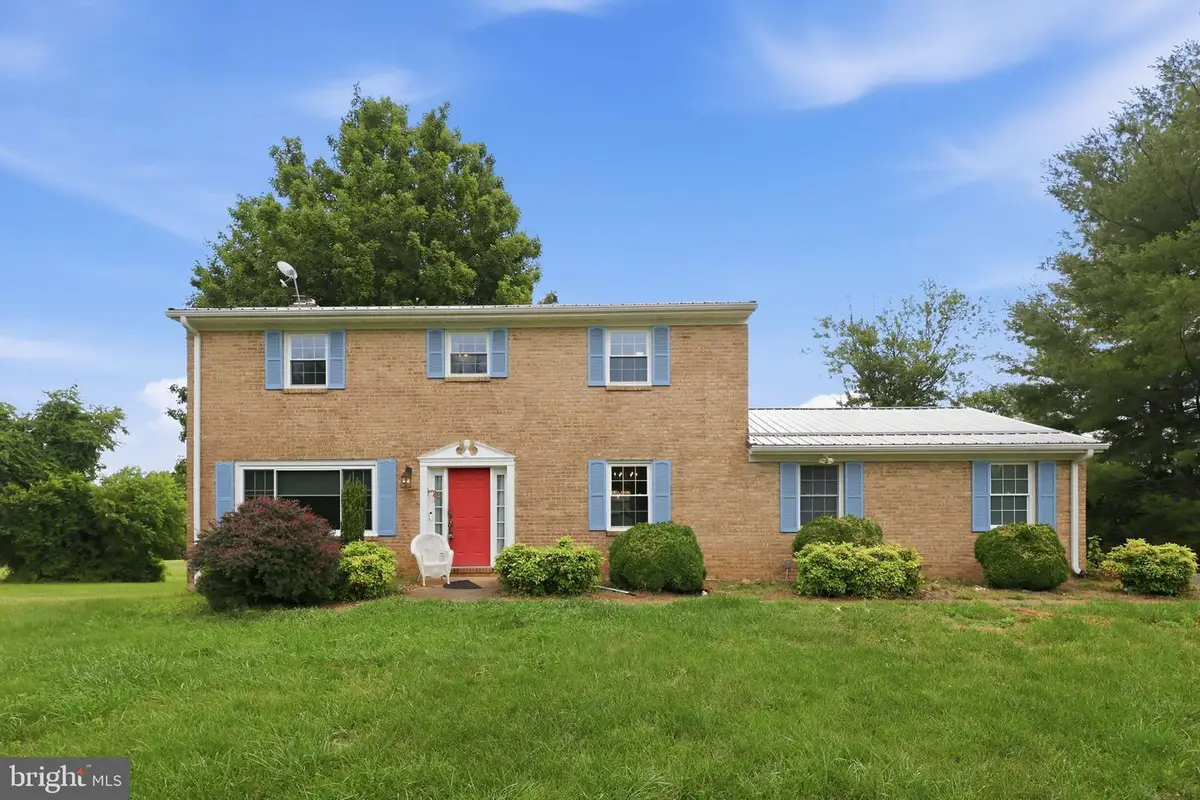 39335 Bolington Rd, Lovettsville, VA 20180 - #1