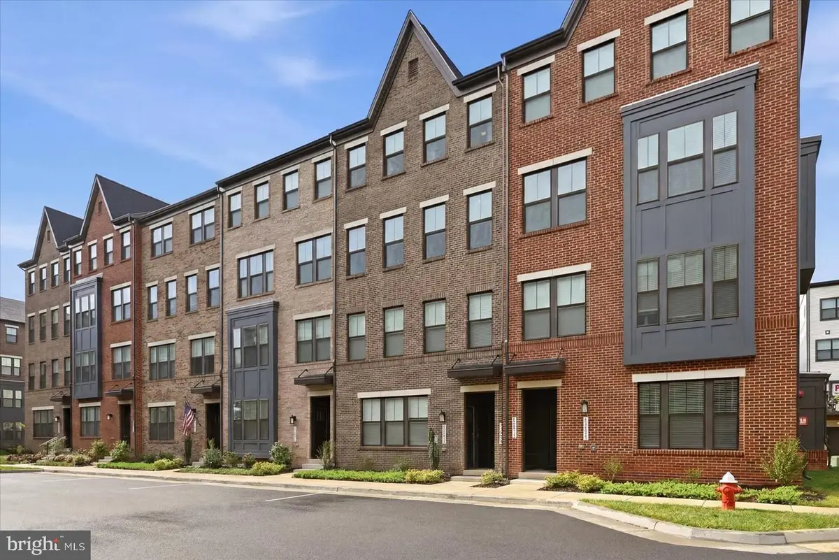 43428 Stonewood Crossing Ter, Ashburn, VA 20148 - #1