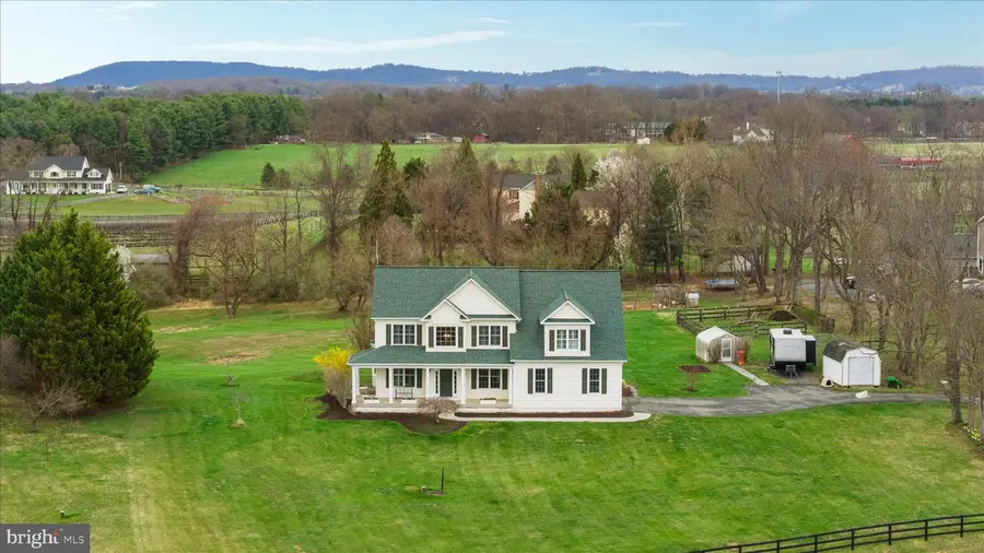 13642 Old Springhouse Ct, Lovettsville, VA 20180 - #2