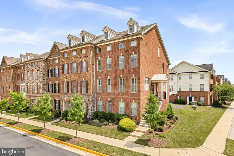 43117 Shore Sq, Ashburn, VA 20148 - #2
