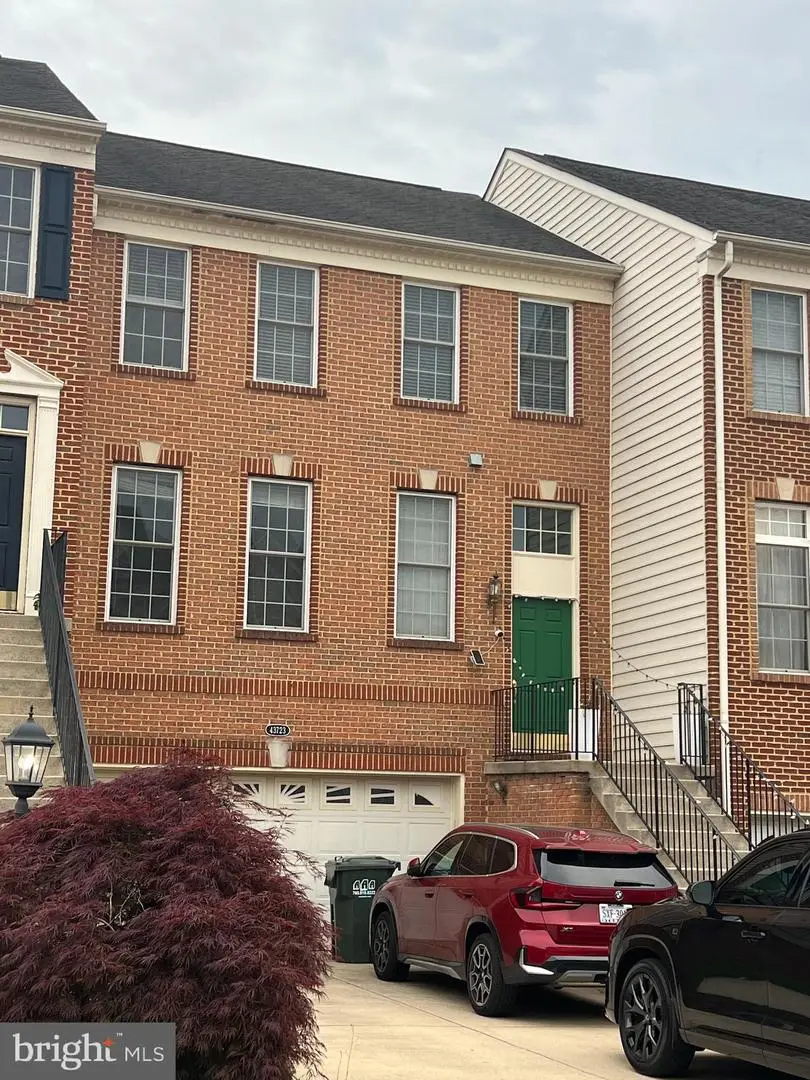 43723 Banshee Heights Ter, Ashburn, VA 20148 - #2
