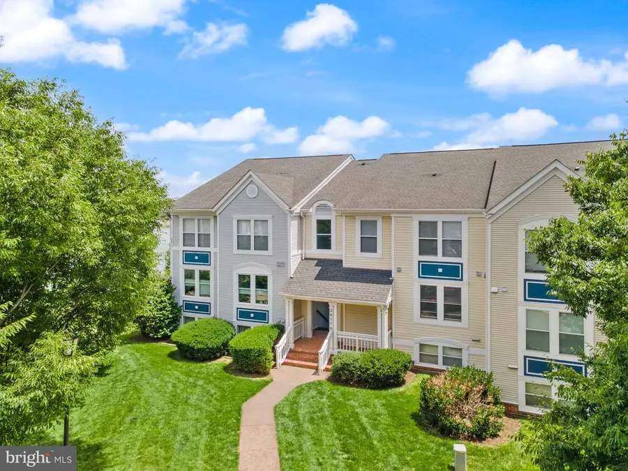 20576 Snowshoe Sq #302, Ashburn, VA 20147 - #2