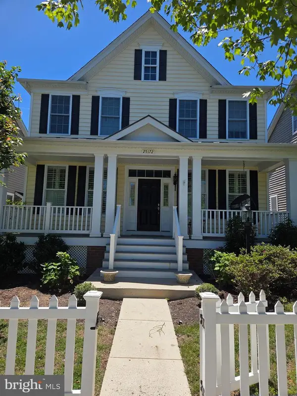 25172 Riding Center Dr, CHANTILLY, VA 20152