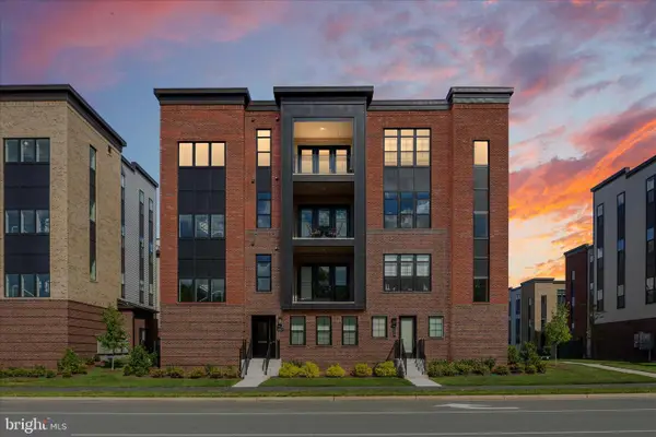 22127 Headwater Ter #400, ASHBURN, VA 20148