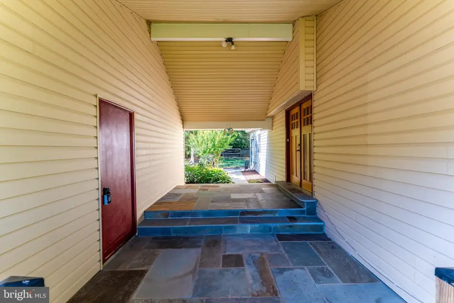 151 S Fox Rd, Sterling, VA 20164 - #3
