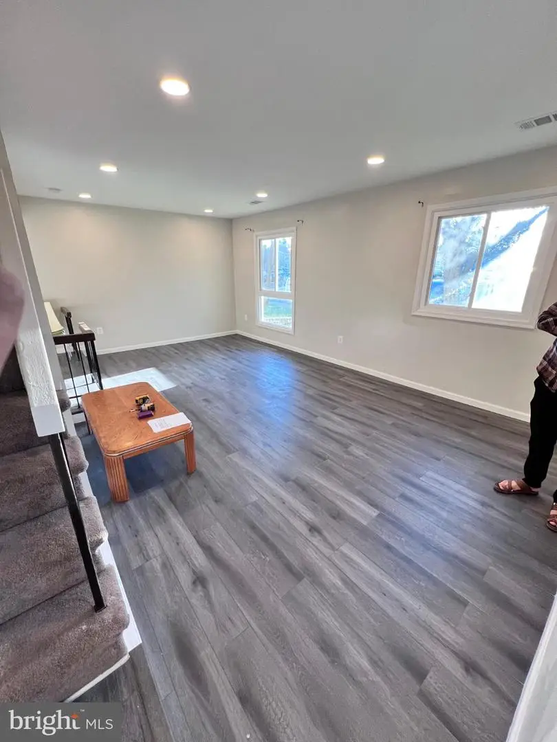 28 Howard Pl Sterling Howard Pl, Sterling, VA 20164 - #3
