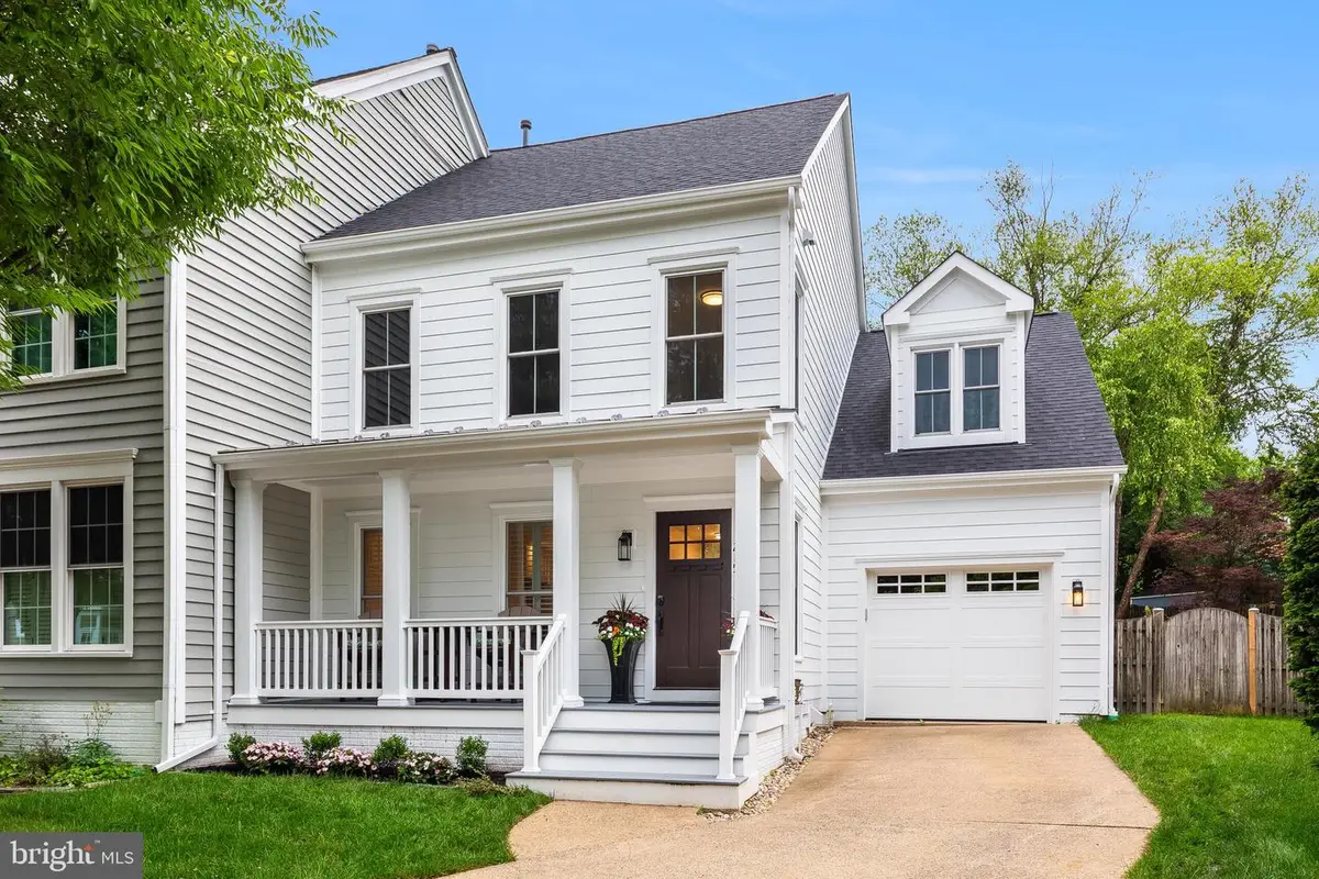 215 Andover Ct Ne, Leesburg, VA 20176 - #1