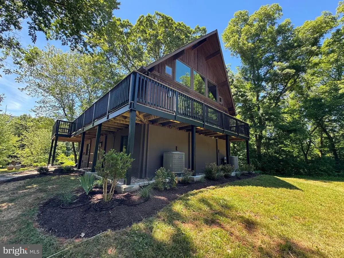19955 Youngs Cliff Rd, Sterling, VA 20165 - #1
