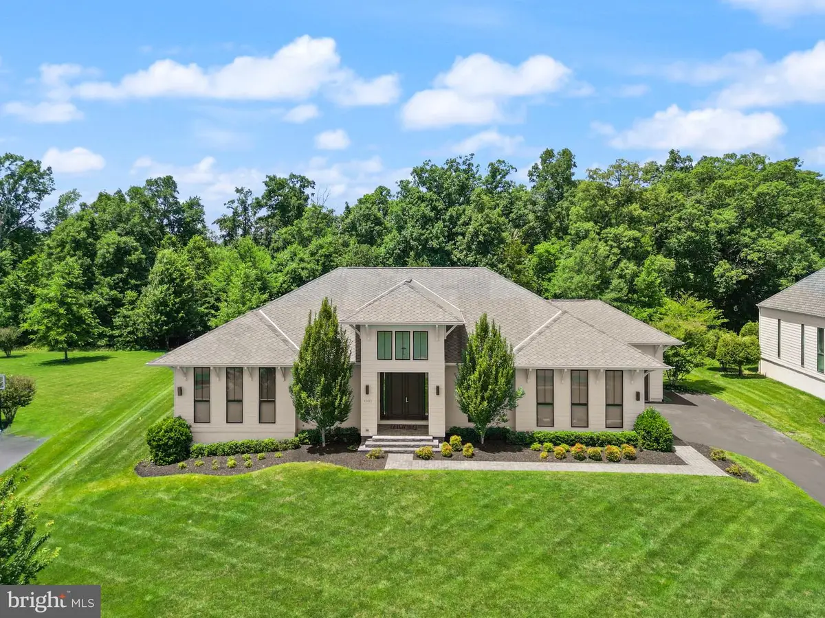 23023 Lavender Valley Ct, Ashburn, VA 20148 - #1